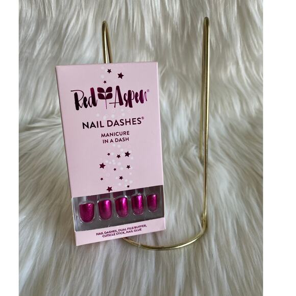 Red Aspen Nail Dashes- Suzi Q Loves Pink (Short Square Pink Nails) - Picture 1 of 3